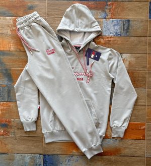 10_a23fe906-bc41-4882-ae95-df3d1e885eea.jpg Спортен екип Tommy Hilfiger