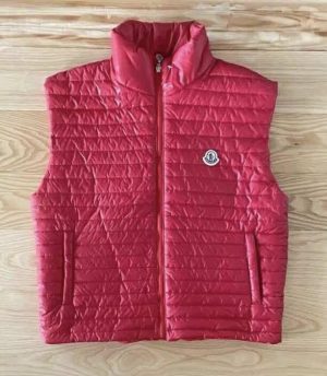 ЕЛЕК MONCLER