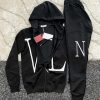 Екип VALENTINO