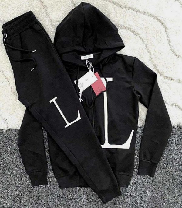 Екип VALENTINO