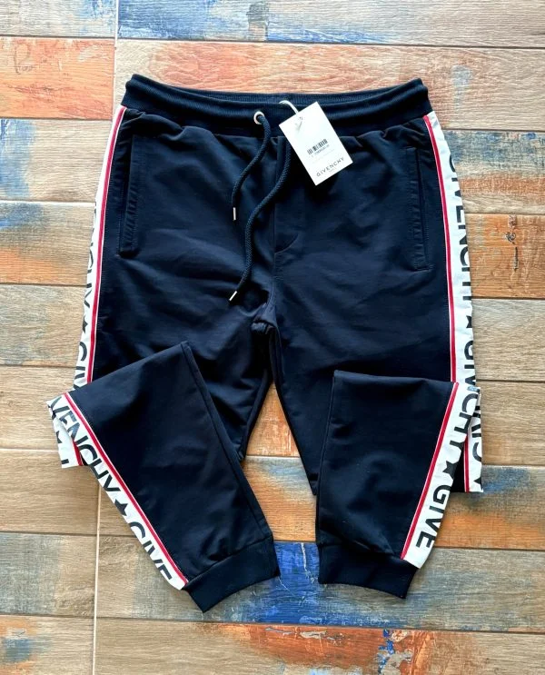 ДОЛНИЩЕ ЕКИП GIVENCHY