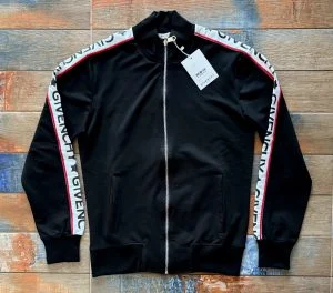 ГОРНИЩЕ  ЕКИП GIVENCHY