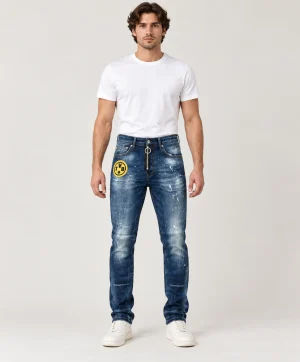 МЪЖКИ ДЪНКИ DSQUARED2 С ЖЪЛТА ЕМБЛЕМА — върху модел