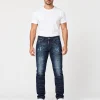 Мъжки тъмносини дънки DSQUARED2 с намачкан ефект — върху модел